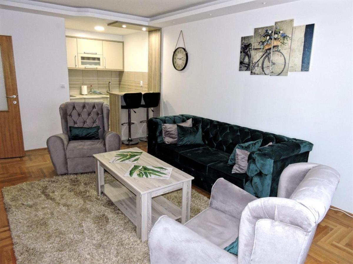 Apartman Lux S&V 1 Lukavica Istocno Sarajevo Hilandarska Centar Apartment Bagian luar foto