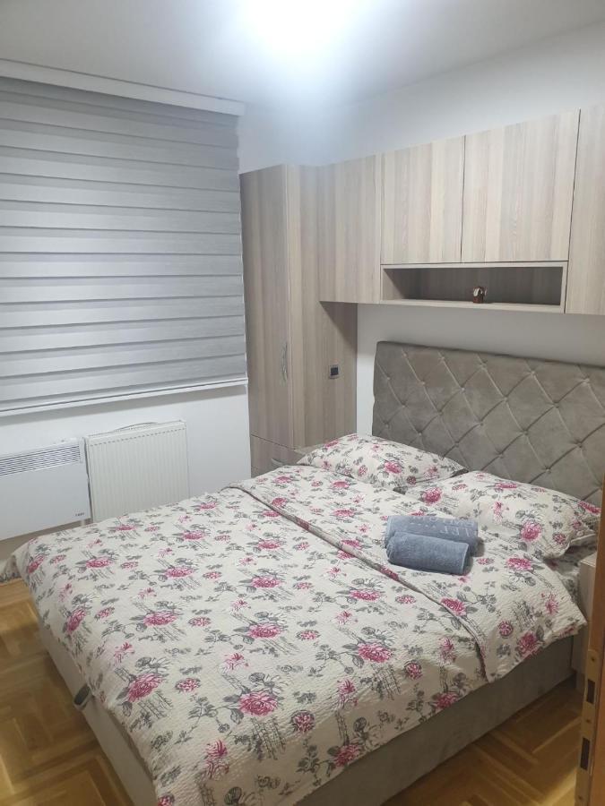 Apartman Lux S&V 1 Lukavica Istocno Sarajevo Hilandarska Centar Apartment Bagian luar foto