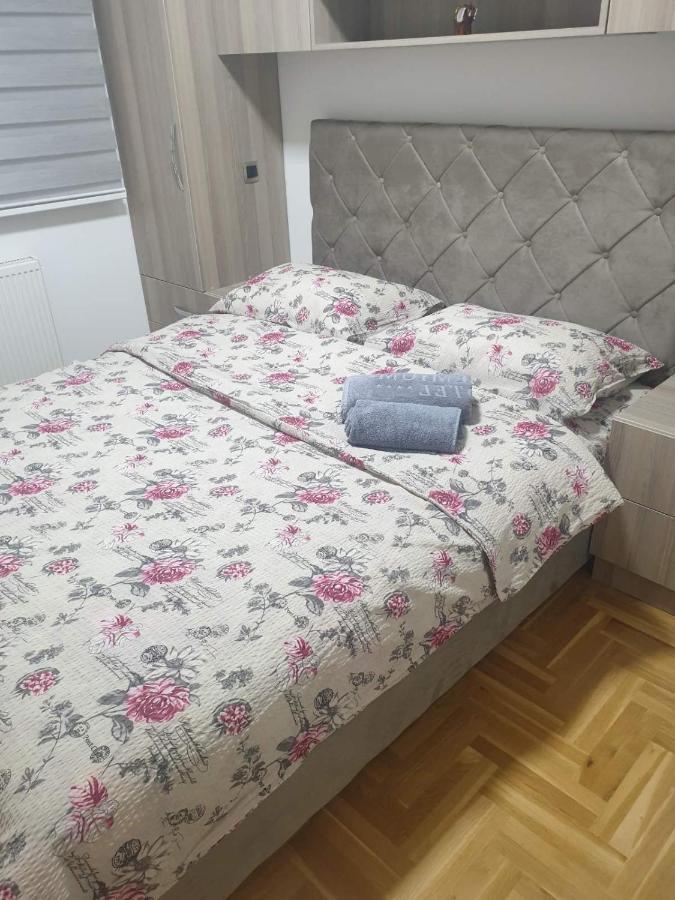 Apartman Lux S&V 1 Lukavica Istocno Sarajevo Hilandarska Centar Apartment Bagian luar foto